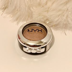3/$10 NYX eyeshadow